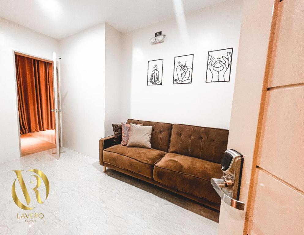 Lavero Suites Kalibo Esterno foto