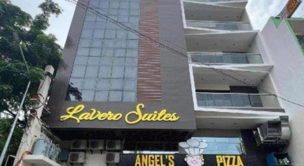 Lavero Suites Kalibo Esterno foto