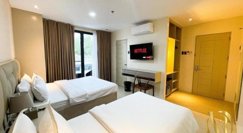 Lavero Suites Kalibo Esterno foto