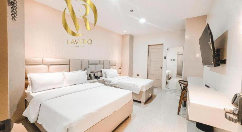 Lavero Suites Kalibo Esterno foto