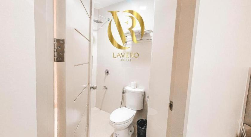 Lavero Suites Kalibo Esterno foto